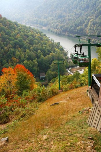 Hawks Nest aerial tram reopens – scenic lift provides bird’s-glide view of the New River Gorge area Hawks Nest aerial tram reopens – scenic lift provides bird’s-glide view of the New River Gorge area